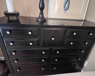 Black multi-drawer dresser