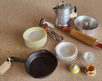 Childrens Miniature Kitchen Items