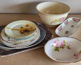 Collectable And Decorative Plates Plus