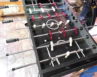 Fuse table in good condition. 