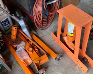 Hydraulic pipe bender.