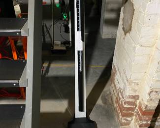 Doctor’s office scale