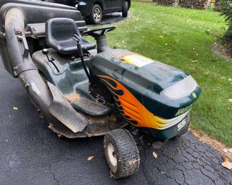 Craftsman riding mower with collection bin ( not running)