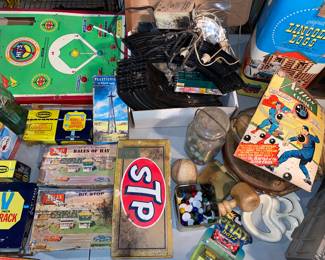 Vtg. Comics and toys 