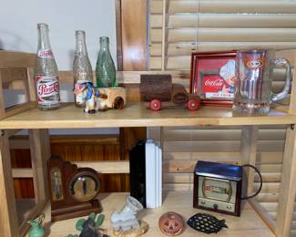 Assorted Vtg. Decor