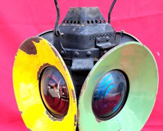 ANTIQUE ORIGINAL RAILROAD TRAIN LANTERN W 4 LIGHTS
