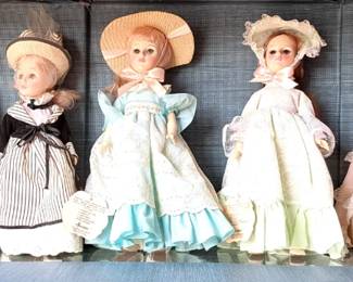 DOLLS LOT