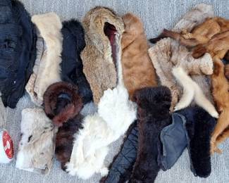 REAL & FAUX FUR COLLARS LOT