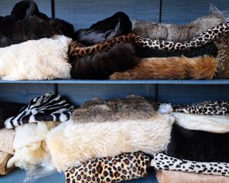 FAUX FUR LOT