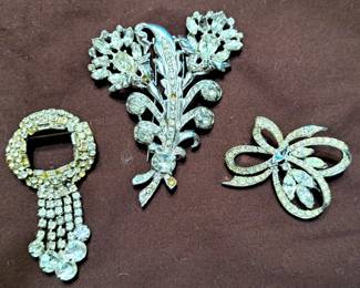 RHINESTONE STERLING FUR CLIP CENTER ONE