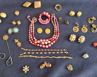 VINTAGE JEWELRY LOT