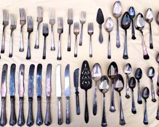 ANTIQUE ASSORTED FLATWARE LOT SILVER PLATE
