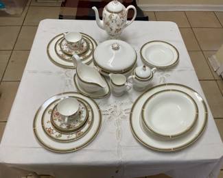 Wedgewood: 8 plates, 8 salad plates, 8 cups, 8 saucers, 8 dessert plates, 8 soup bowls, 1 vegetable bowl, 1 gravy bowl, 1 coffee pot, 1 stew pot/cover, 1 creamer.