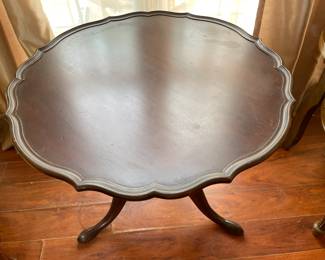 Round Queen Anne Table