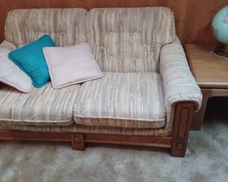 That 80's show wants it's furniture back! 