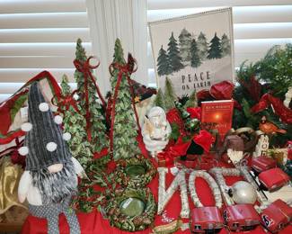 More Christmas Decor 