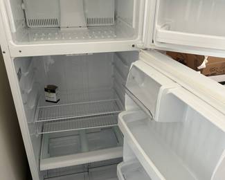 Nice clean ready to use GE refrigerator