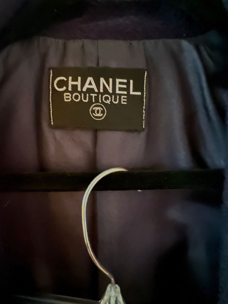 VINTAGE CHANEL - SUIT~~~ Awesome Navy Blue with Red Piping along with the “CC” Logo Buttons