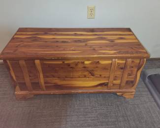 cedar blanket box pic #1