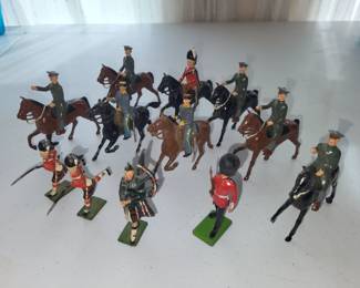 Vintage toy lead Infantry figures