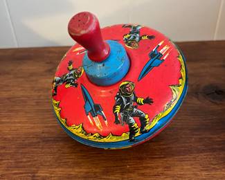 Metal top w space men 