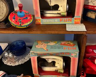 Sew O Matic sewing machine 