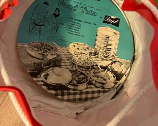 Food Tote with orange w aluminum lunch plates and lids 