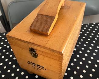 Shoe shine box 