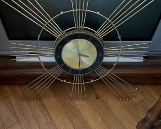 Lux mid Century clock 