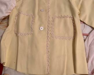 Baby’s yellow coat 