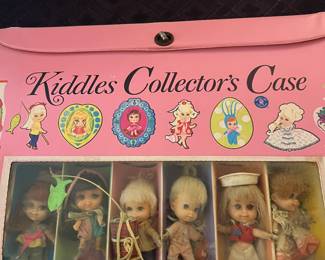Liddell Kiddles collector case with dolls 