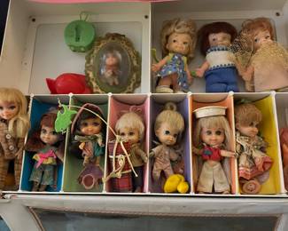 Liddell Kiddles inside case 