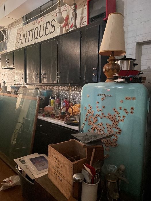 Pink Estates Pink Warehouse OPEN Saturday! starts on 9/16/2023