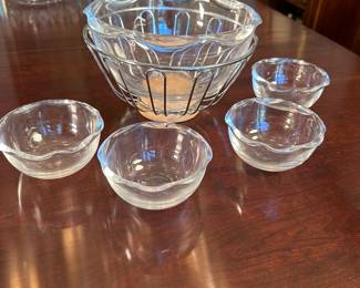 Serving bowl 11"W ruffled edge with basket stand and 4 glass dishes