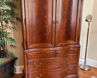 #27 Thomasville Curved From Wood Entertainment Center w/2 slide foldable front doors w/4 drawers, drawer have velvet dividers w/locking key - 43x24x75 $125.00