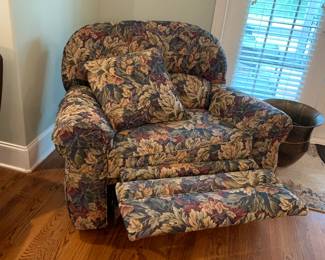 #32 Lazy-Boy Recliner (possibly chair & a half) w/tapestry Fabric Floral $150.00