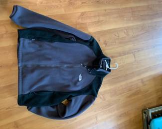#71 North Face Fleece Jacket - Size Large $30.00