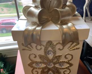 #102 Luminated Kringle Express Oversized Christmas Box - 10sq x 12 - Battery $40.00