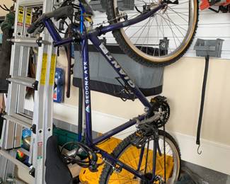 #147 Sedona Giant Boys Bike - 24" Wheel $50.00