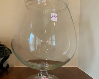 #232 Clear Glass Apothecary Jar w/lid $25.00