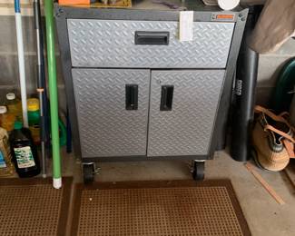 #149 Gladiator Rolling Tool Chest - 28x18x36 - 2 Doors & 1 Drawer $150.00