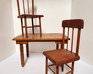 Antique Wood Salesman Sample / Doll Size table and chairs
