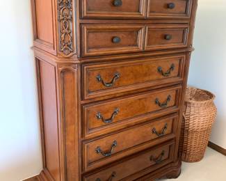 American Drew Dresser