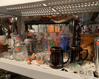 Beer steins, glassware 