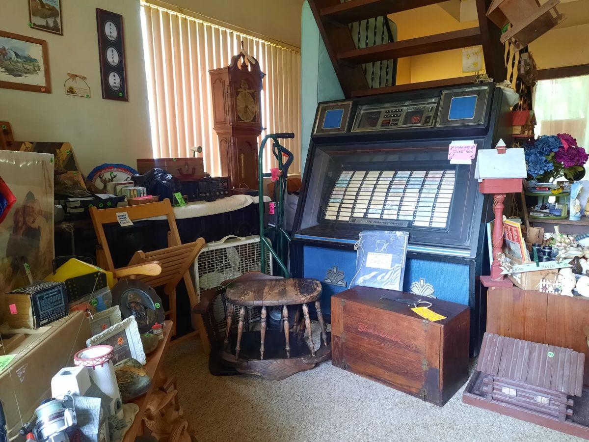 Huge Estate Sale! in Fair Haven, MI starts on 9/15/2023