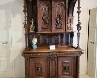 1 OF 2...LARGE PRESS FIGURAL CUPBOARDS. LATE 1600'S, WESTERN EUROPEAN OAK, MUSEUM QUALITY. 7 FT TALL & 5 FT WIDE & 26 INCHES DEEP, EACH CUPBOARD IS 2 PIECE.