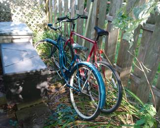 Blue women's Schwinn Cruiser bicycle