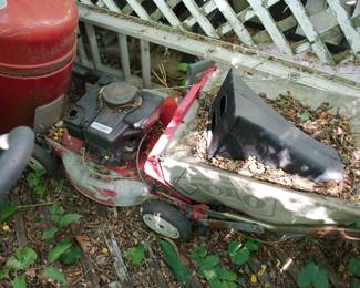Another Toro lawnmower with a leaf bag