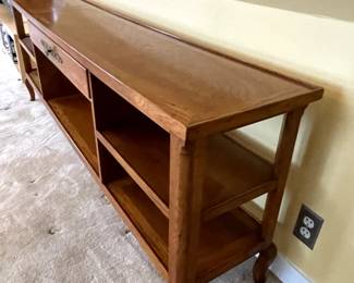 Other side view of Mid Century Modern Henredon Folio 10 console table