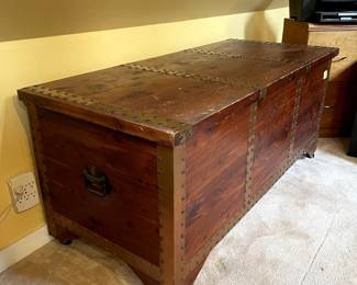 3/4 view of vintage "Guaranteed Tennessee Aromatic Red Cedar" JRC trunk